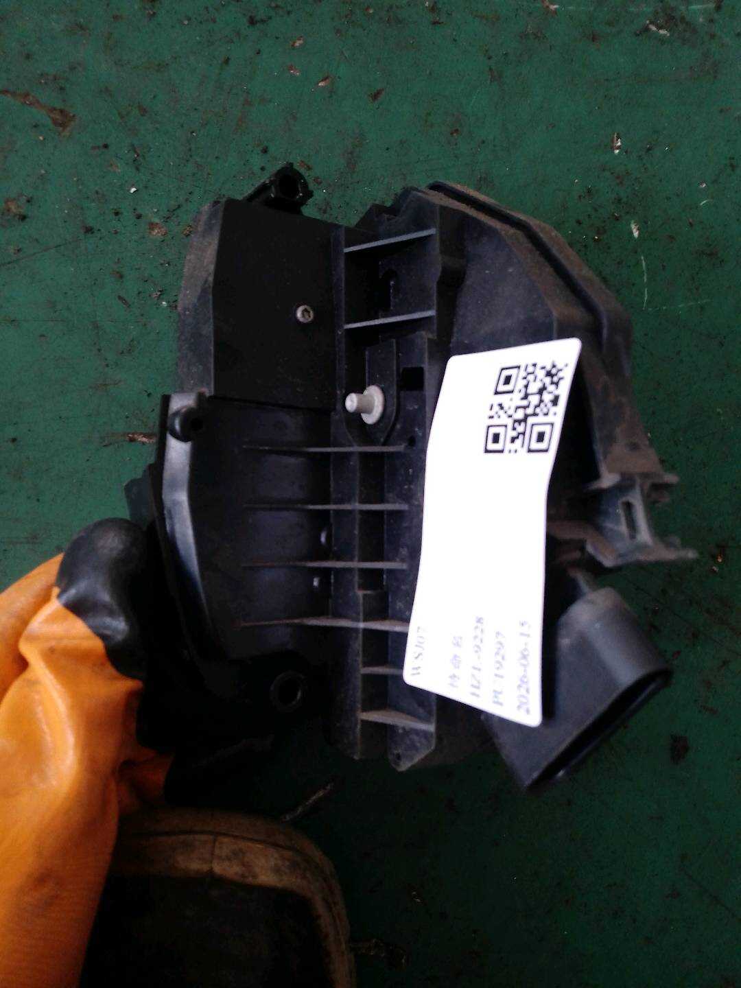 AM5AR26412CE 后门锁机构(右)