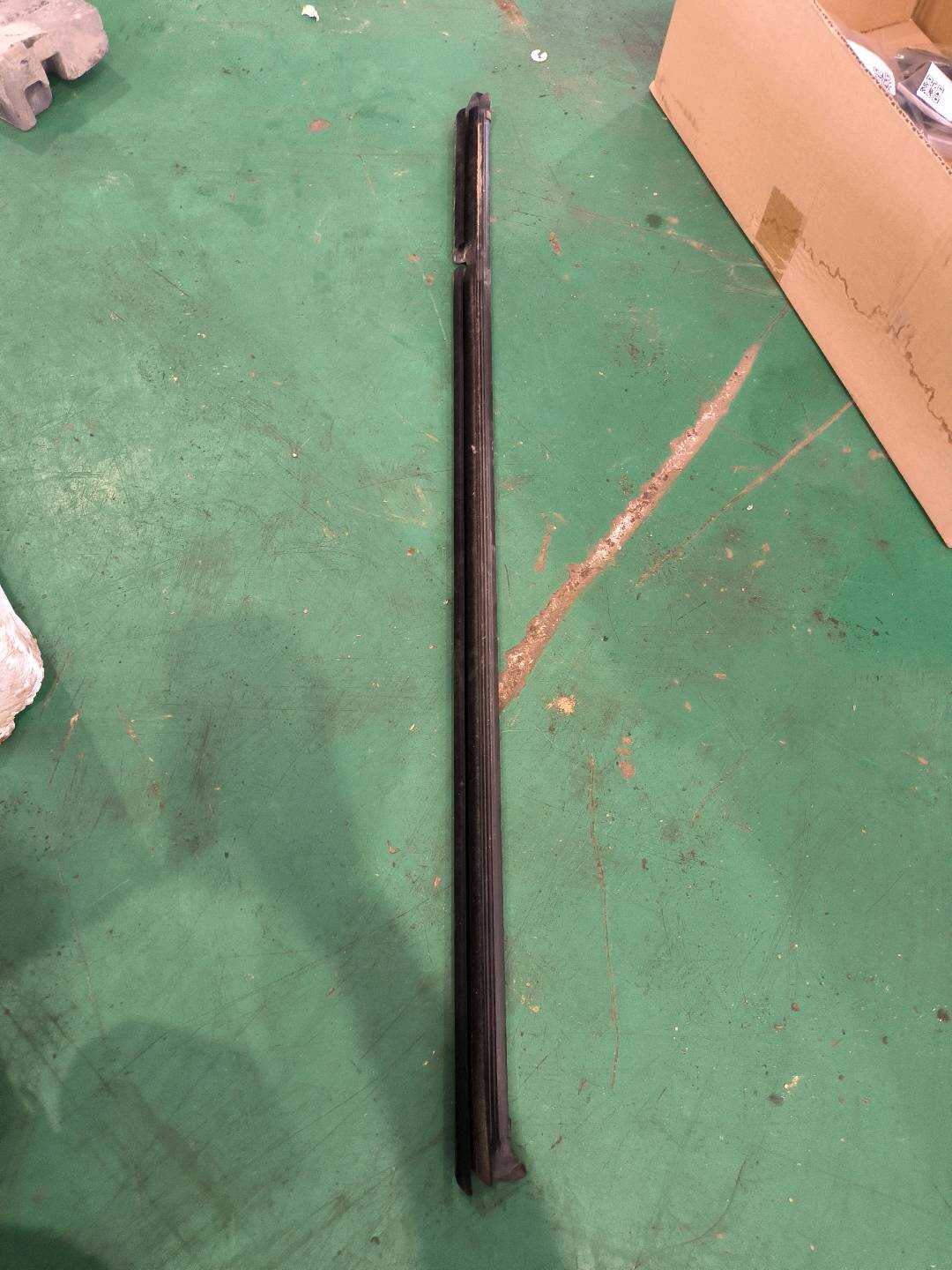5TA839480 后门玻璃压条(右内)