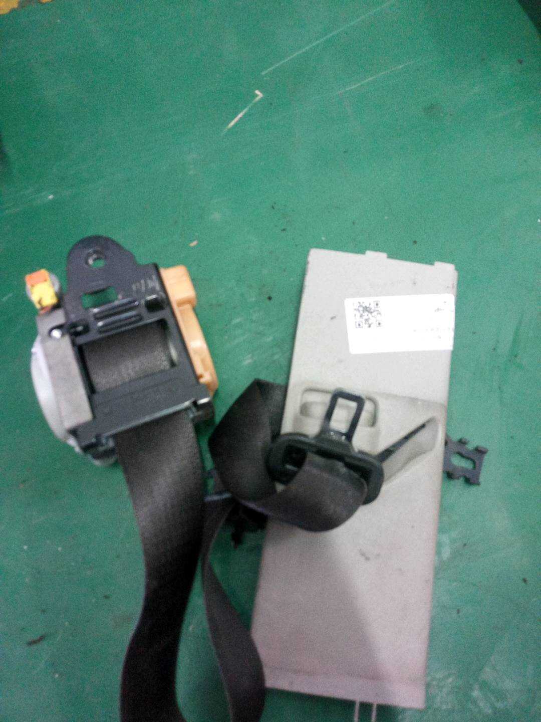 20915013 驾驶员座椅安全带