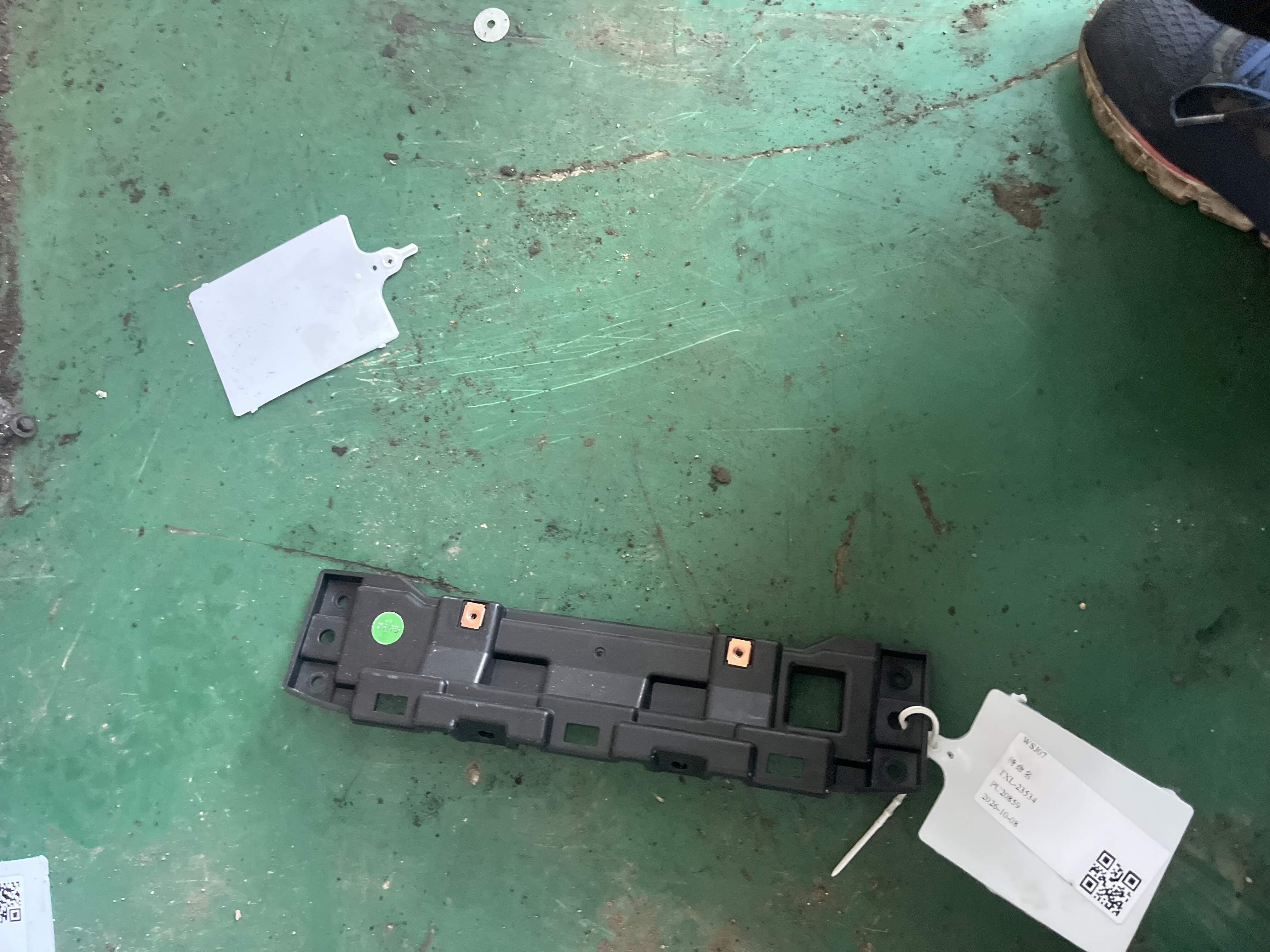 6010186ADU0000 仪表板中部支架总成