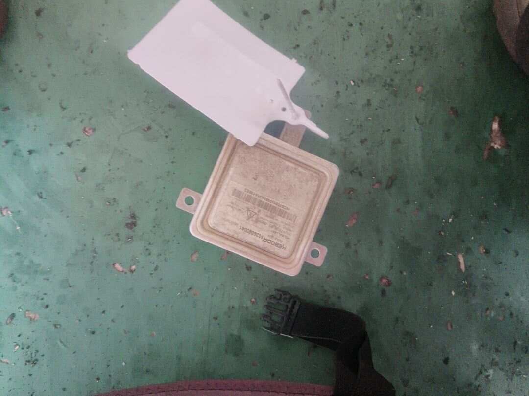 C2D50948 Front Headlight Ballast, Left