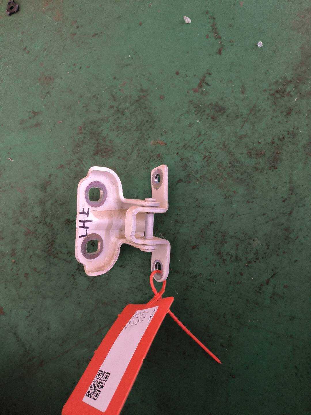 90871425 后门铰链(右下)