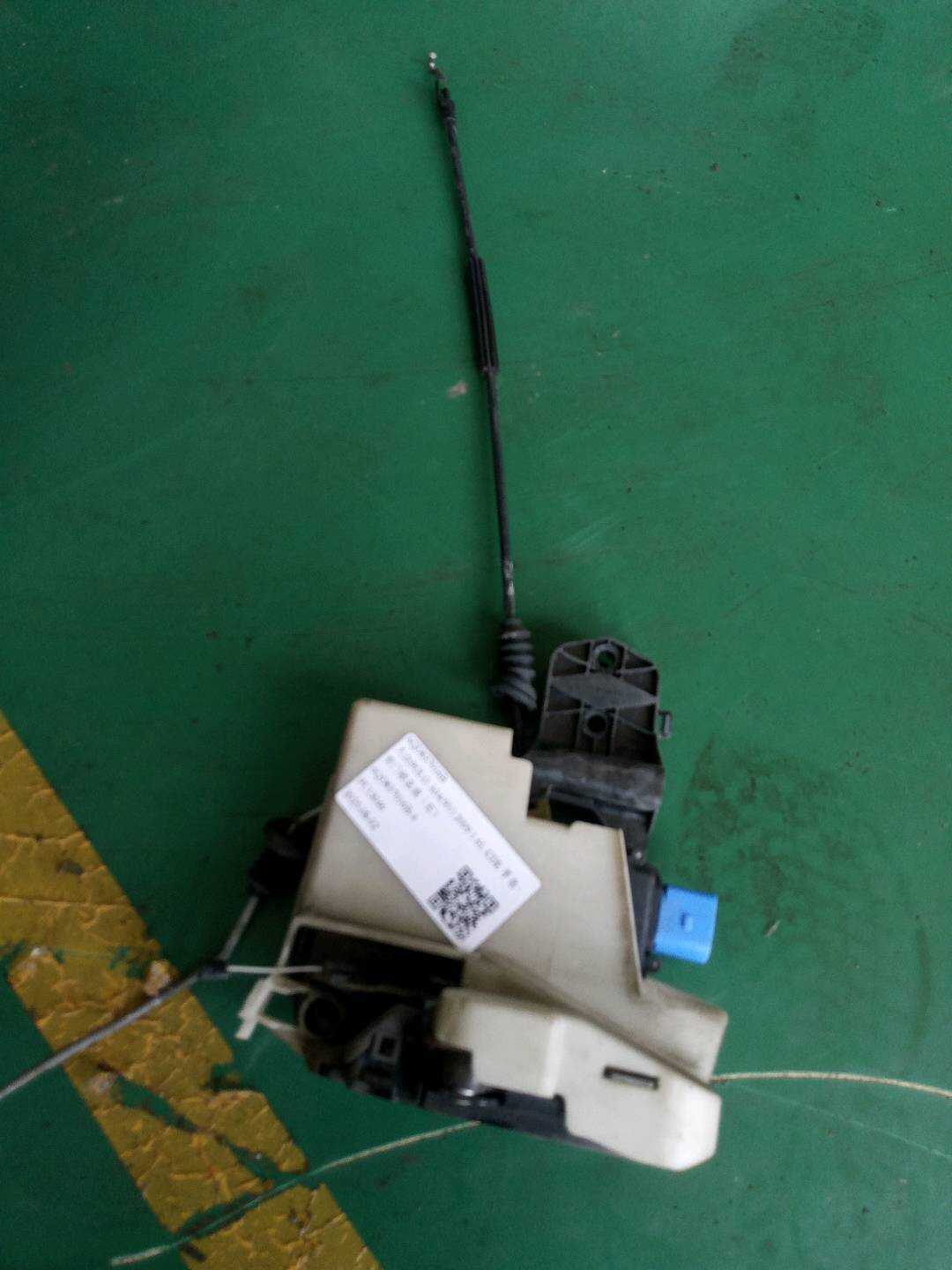 6QD837016B 前门锁总成（右）