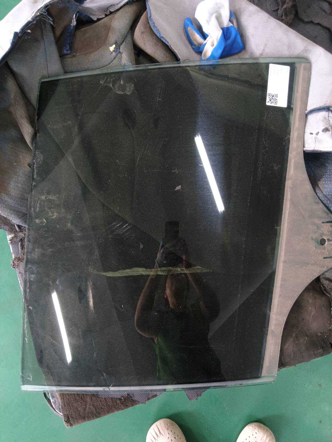 51357470626 后门玻璃(右)