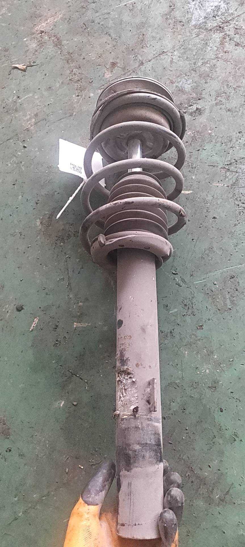 31316786002 前减震器总成(右)