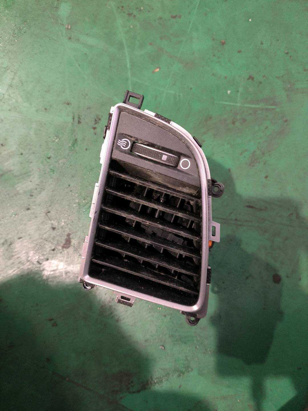 97410B30004X Dashboard Center Vent, Left