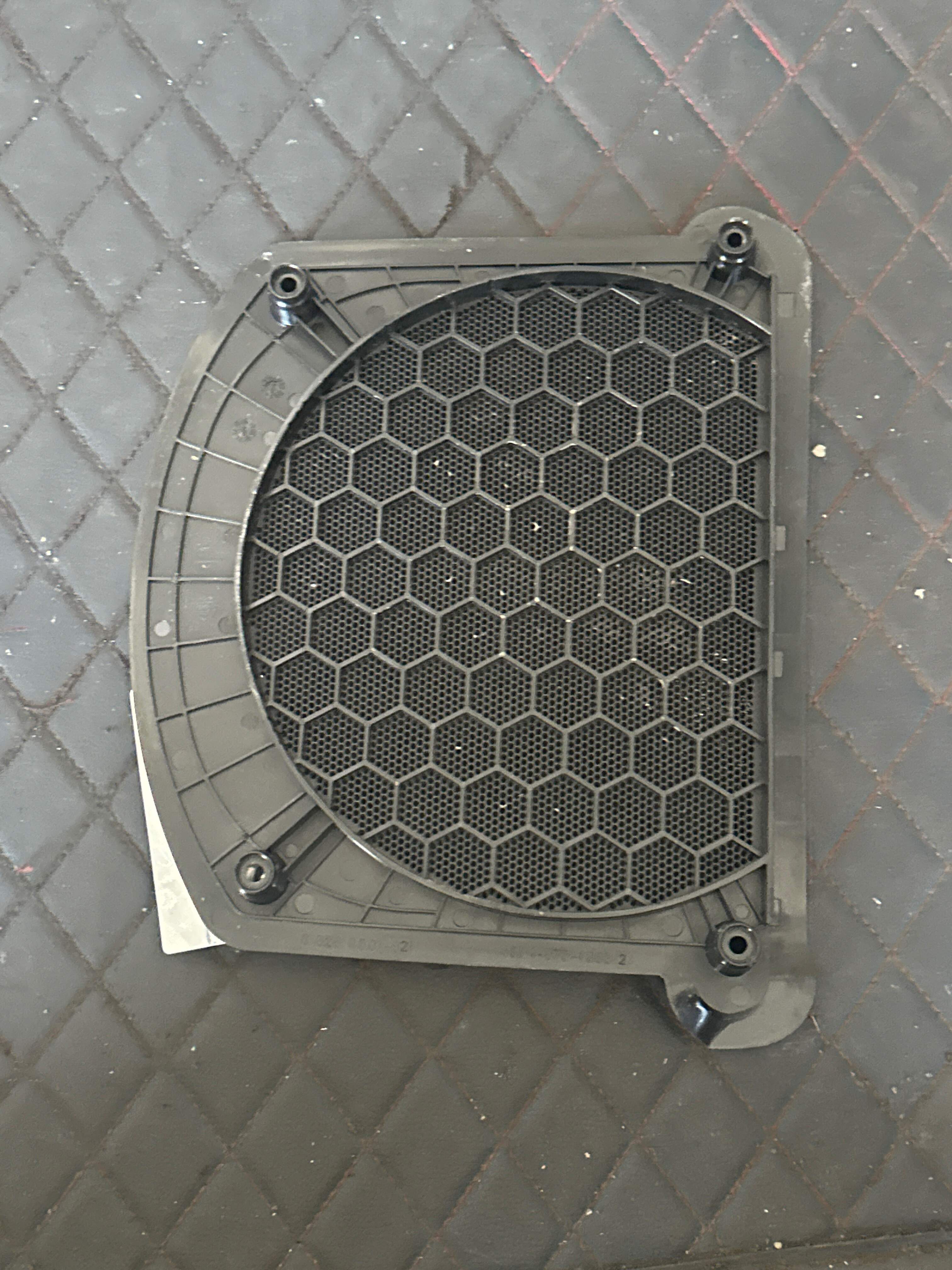 65136826950 Rear Parcel Shelf Speaker Grille, Right