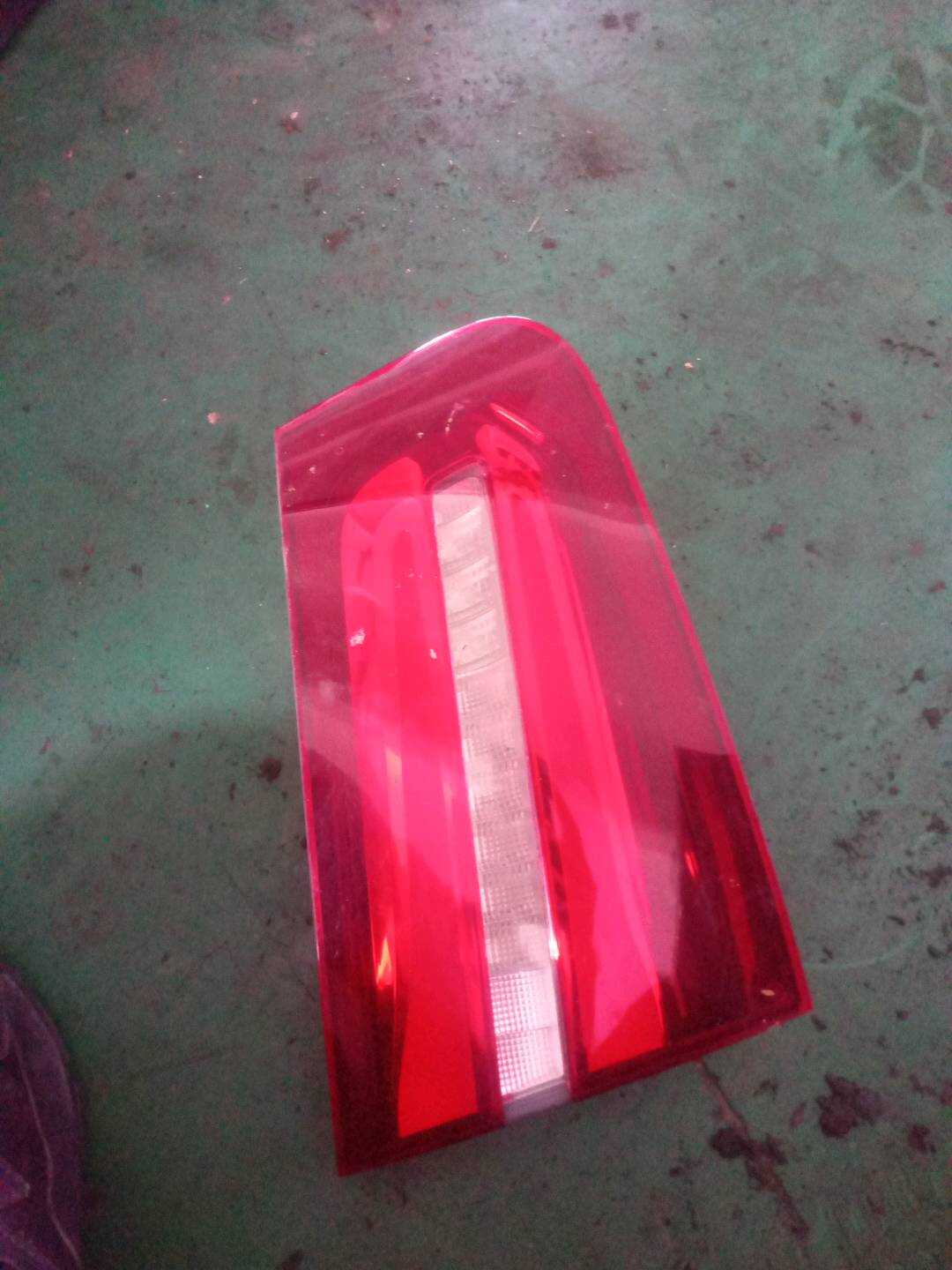 A2539069100 内尾灯半总成(左)