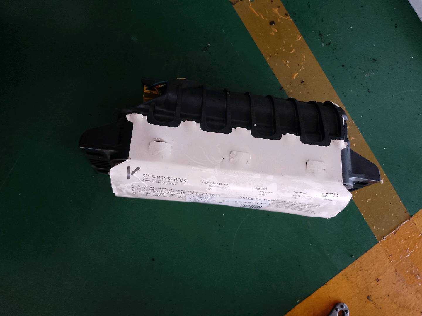 4L0880204D 副驾驶员安全气囊