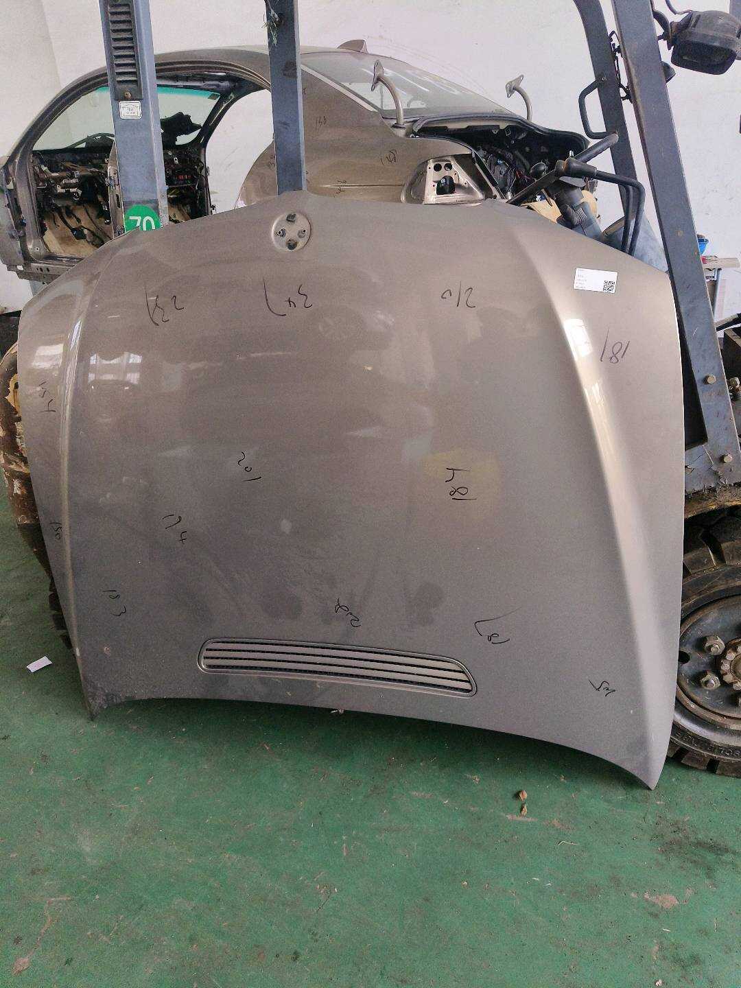 41617200442 前机盖