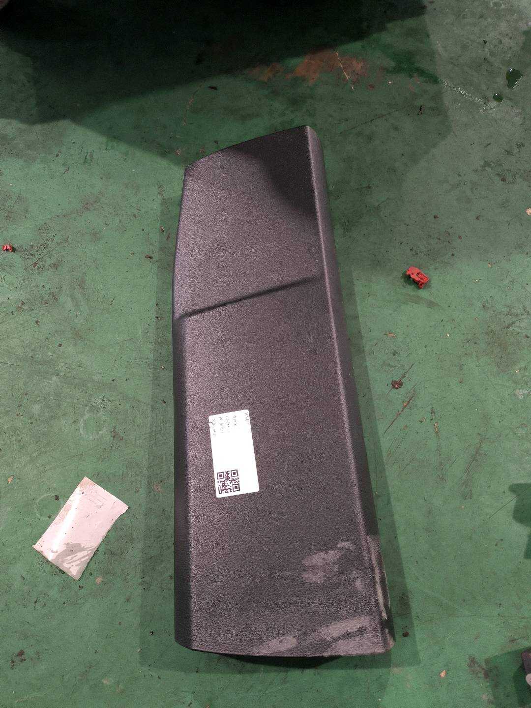 51436966766 B柱内衬(右下)
