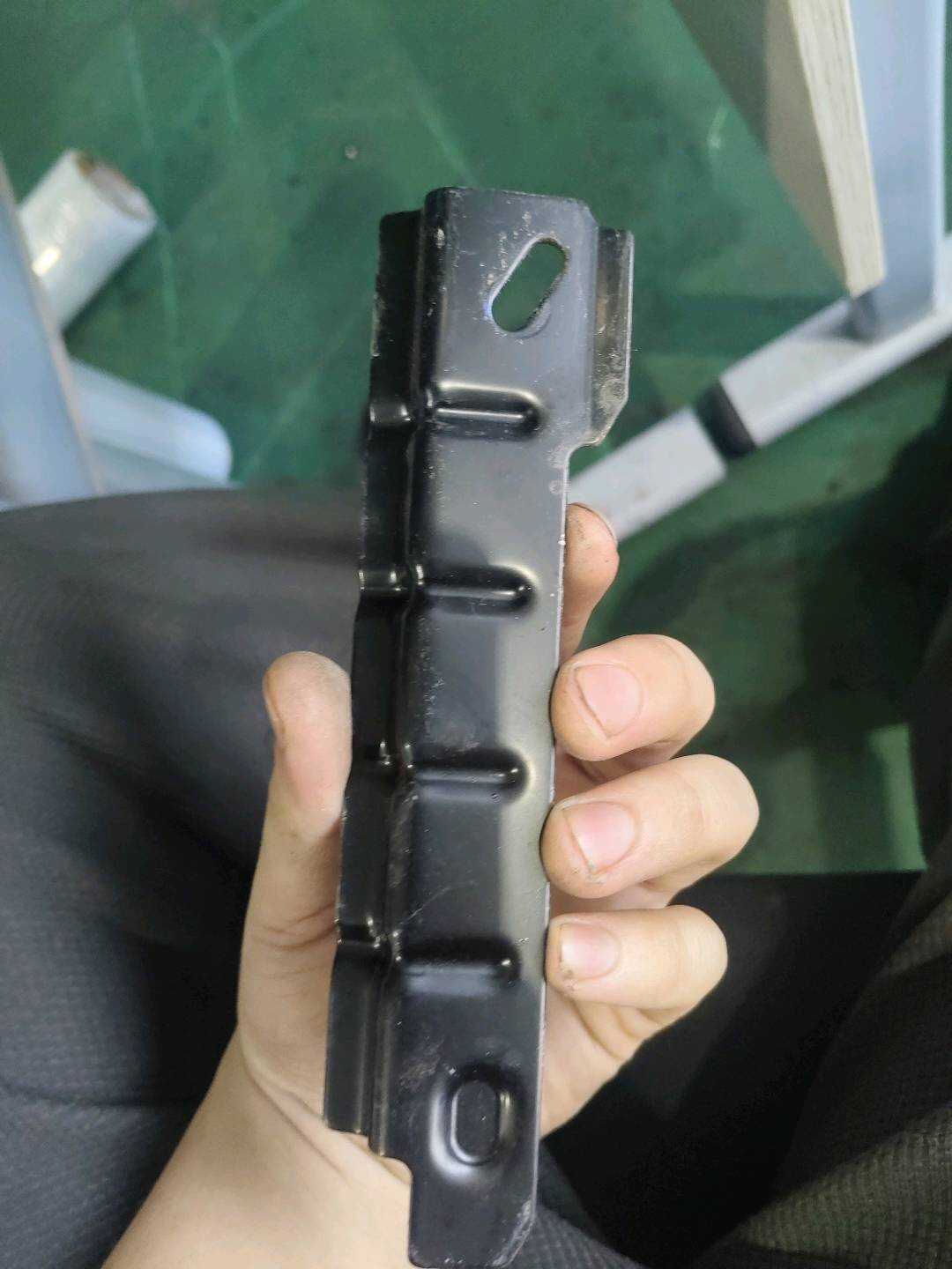 B012220 Battery Hold-Down Plate