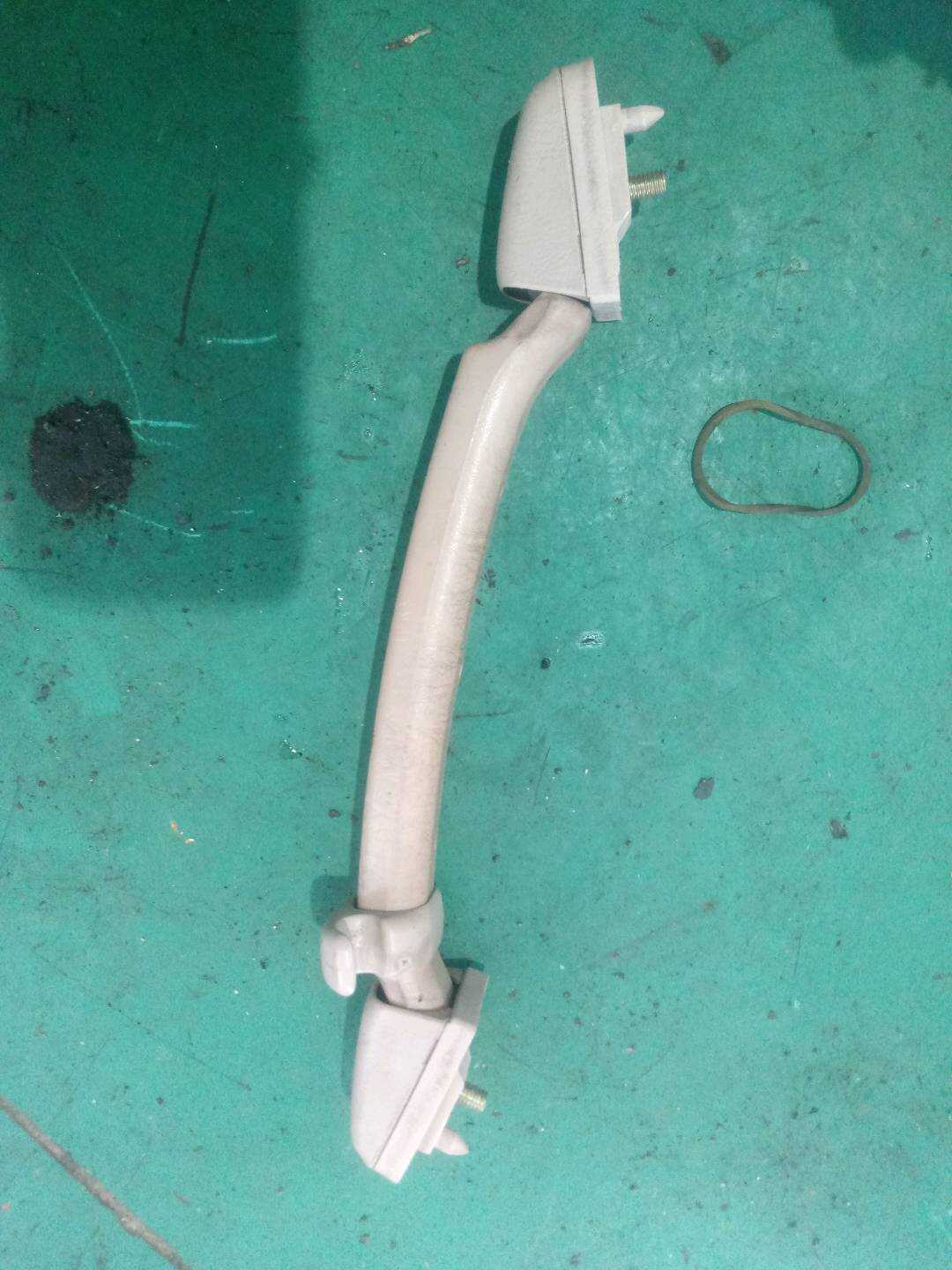 7461033110A0 车顶扶手(左后)