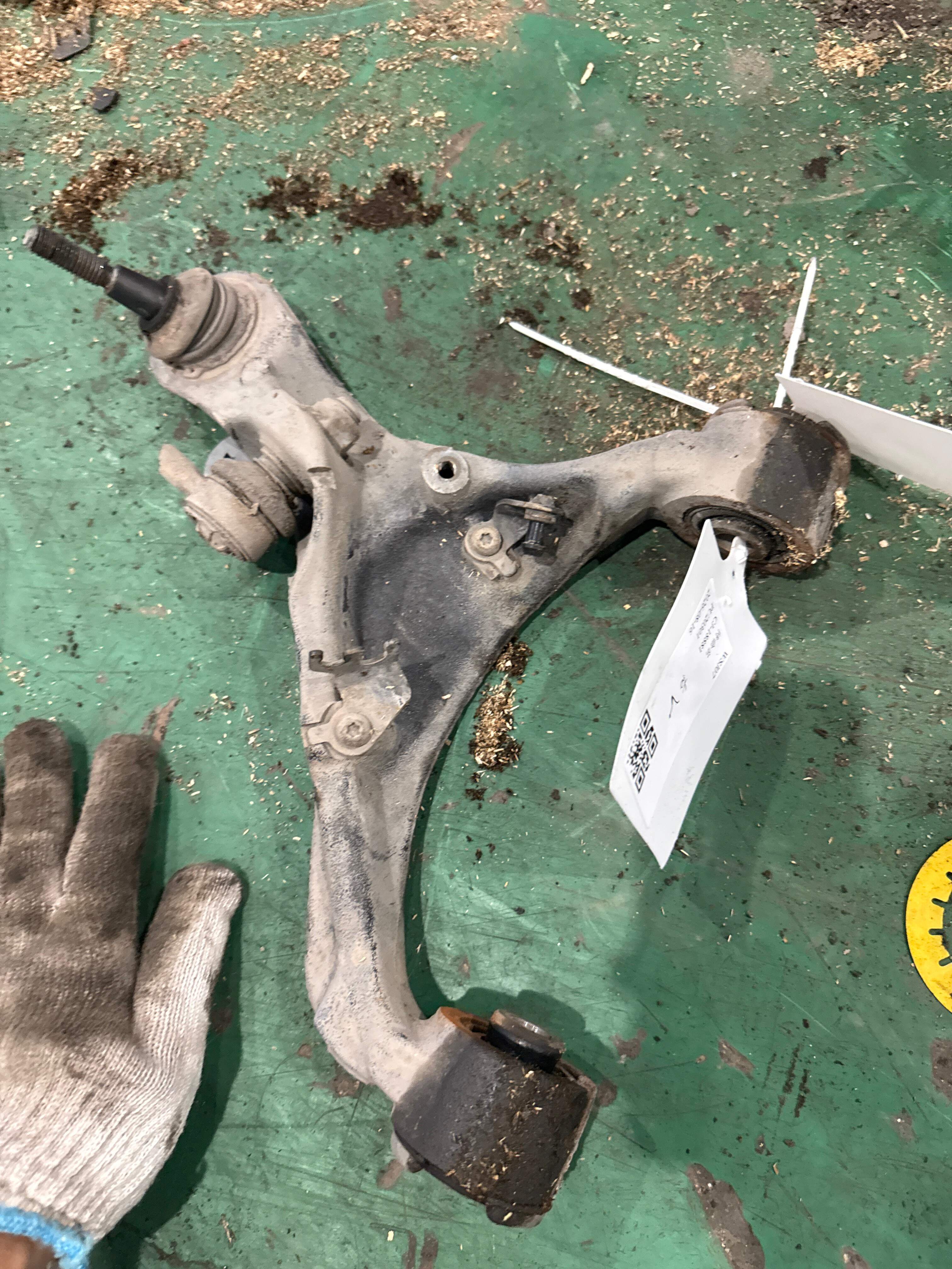 LR051617 Front Lower Control Arm, Right