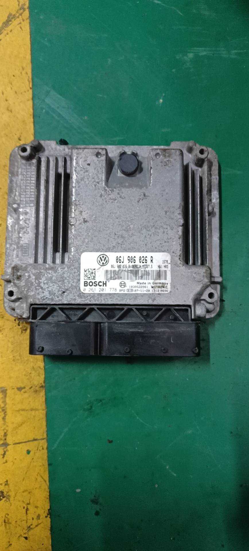 06J906026R 发动机电脑
