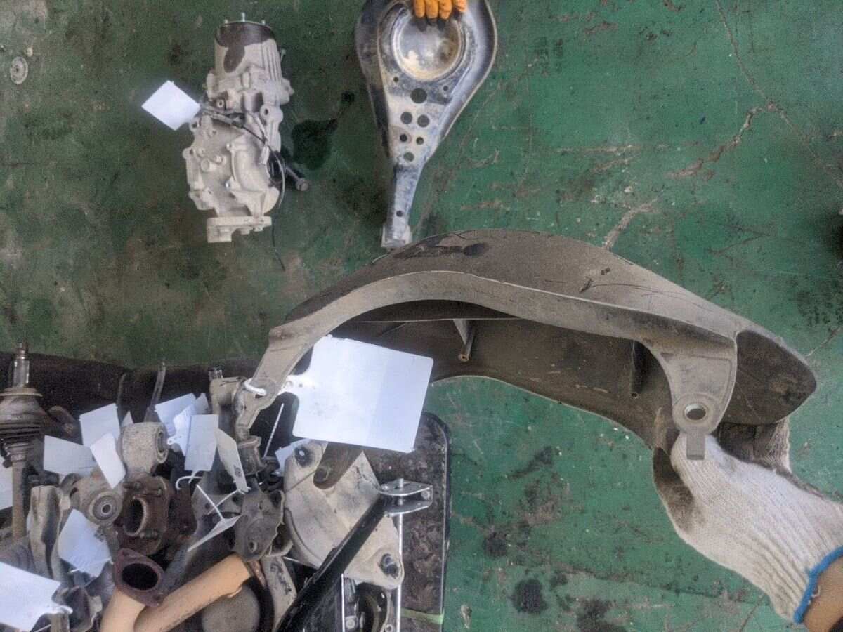 4873848010 后下摆臂盖板（左） 左后悬架臂盖