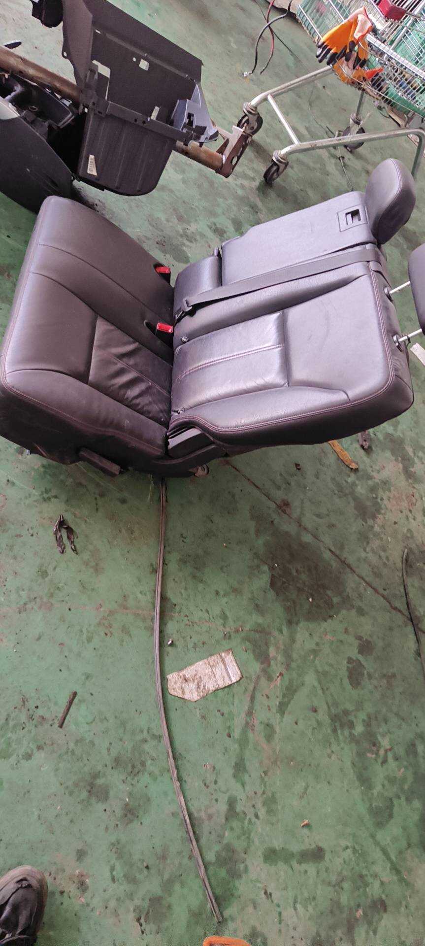 7T4Z7861047A 左后座椅总成