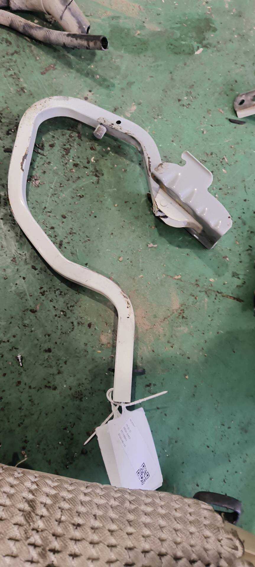 H44005MAMA Trunk Lid Hinge