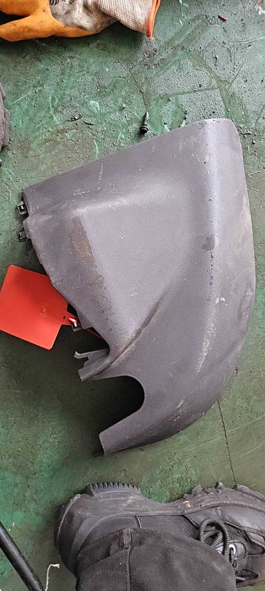 84670T0TH01ZA 左侧减震器护盖