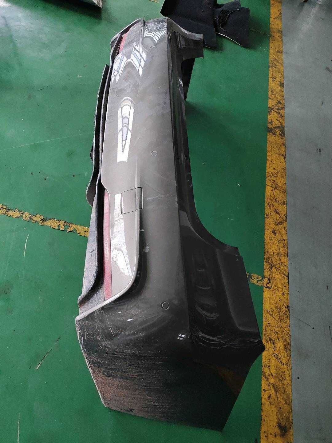 51127336562 后保险杠皮