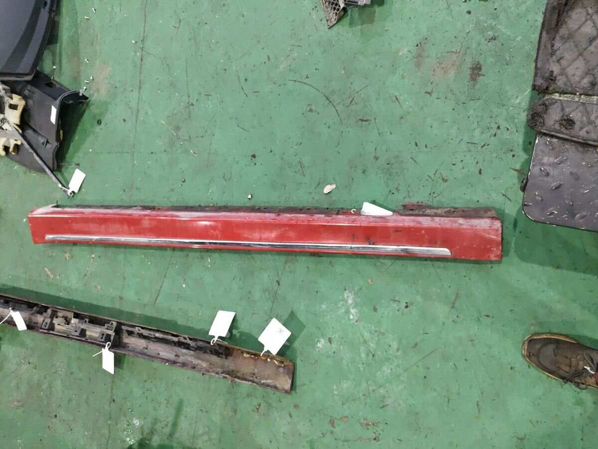 51777347709 Rocker Panel, Left