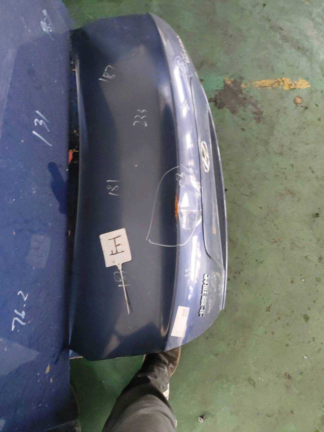 692001E020 尾盖总成