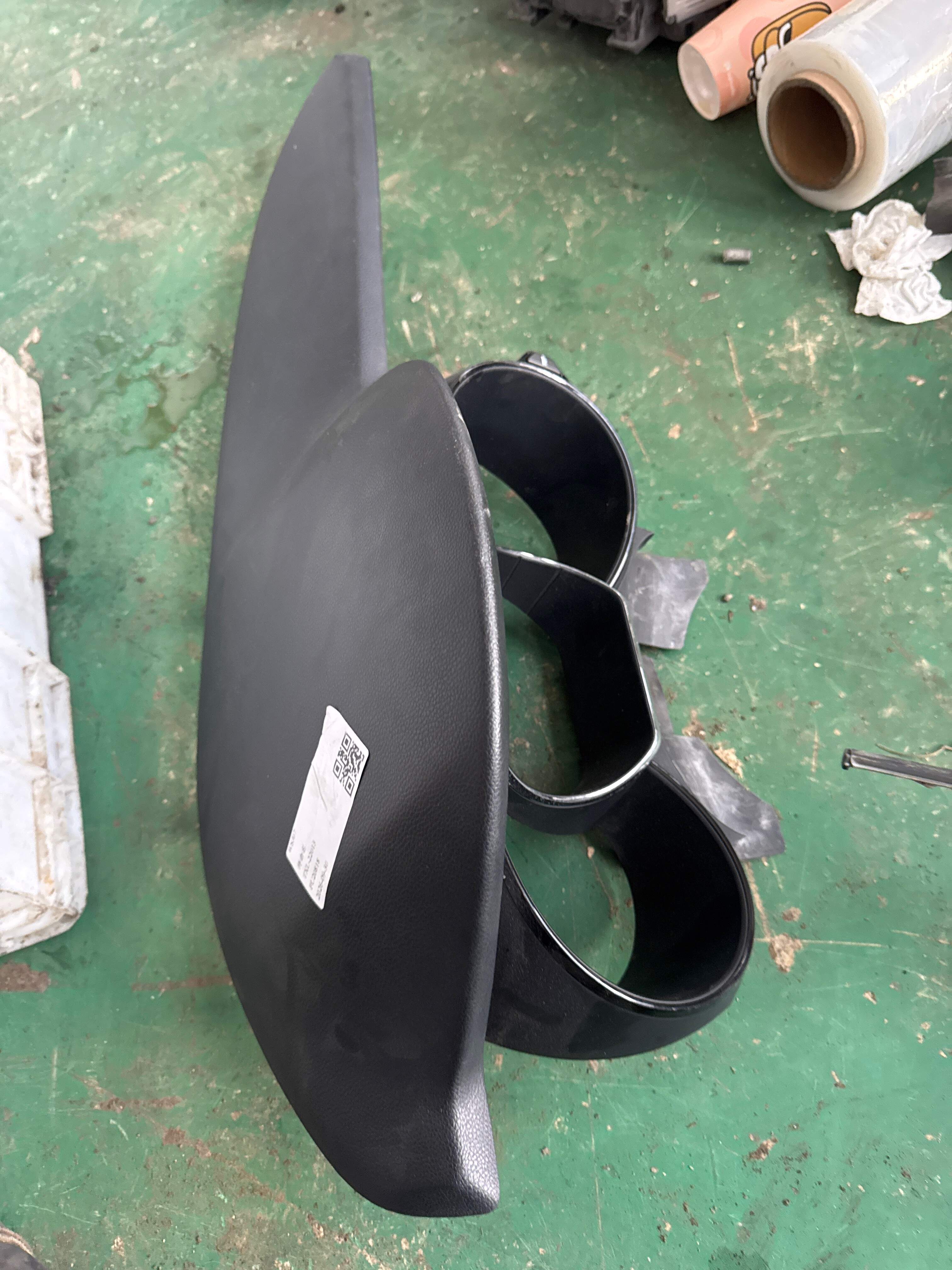 848304X100WK 仪表台遮光罩