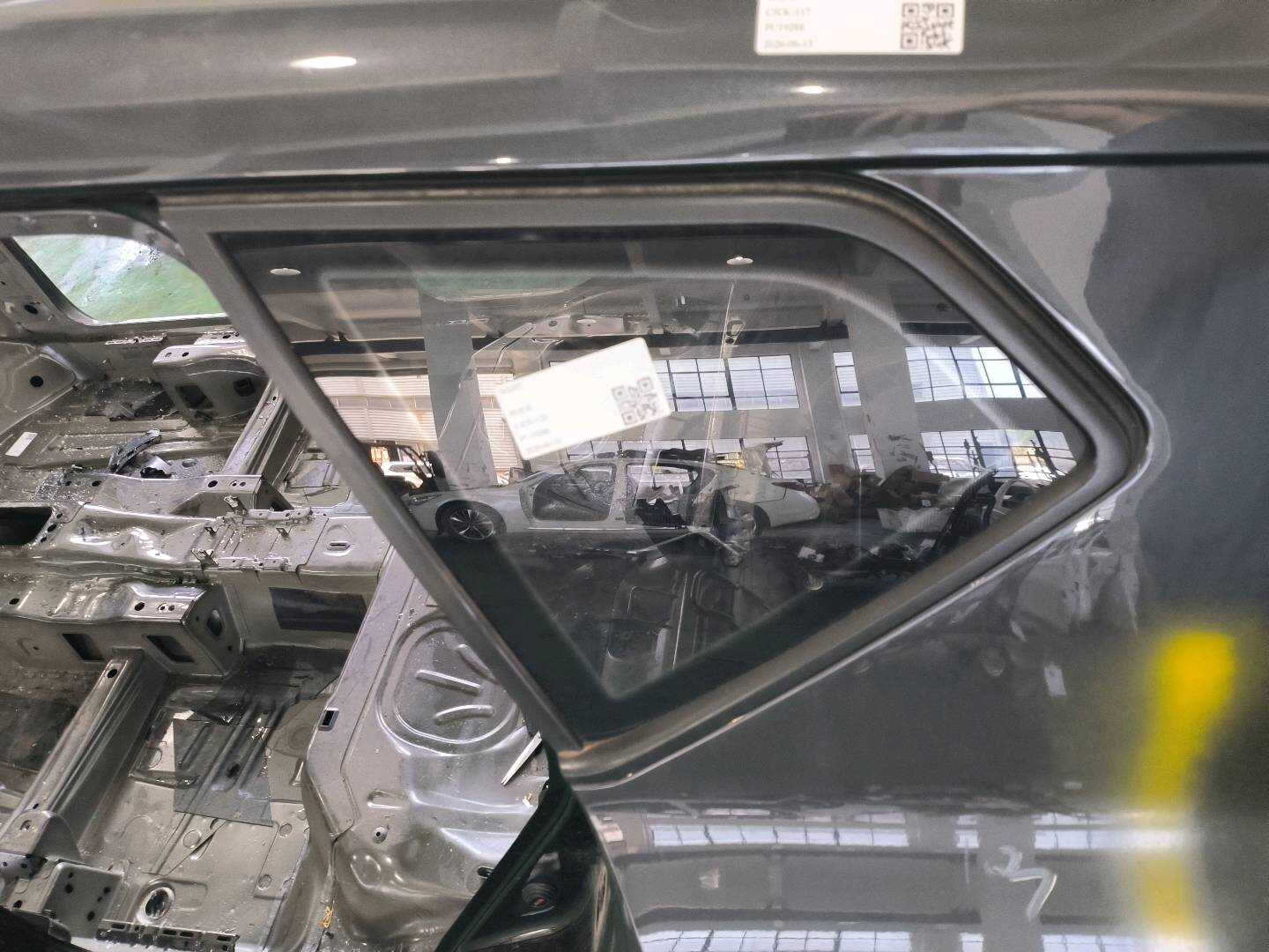 5CG845041 Rear Quarter Glass, Left
