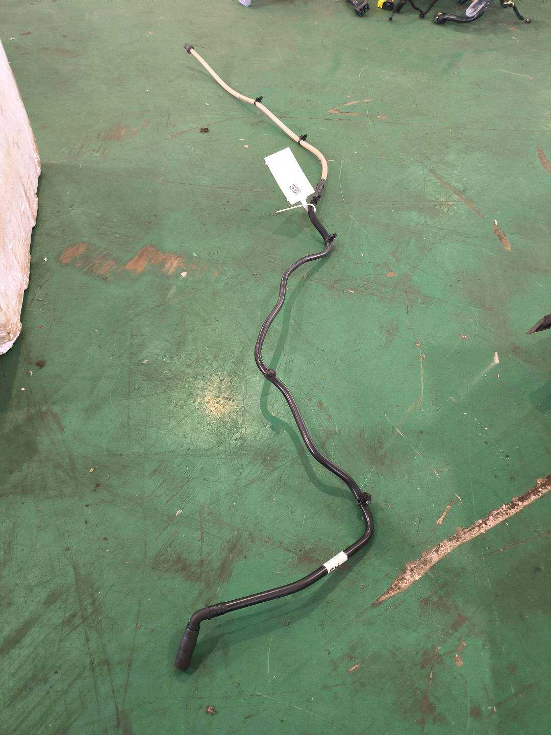 P0008859AH 天窗后水管总成 - 右