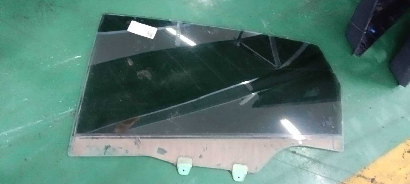 10453334 Rear Door Glass, Left