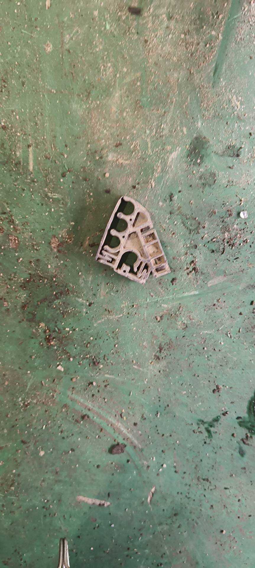42037AG160 卡扣
