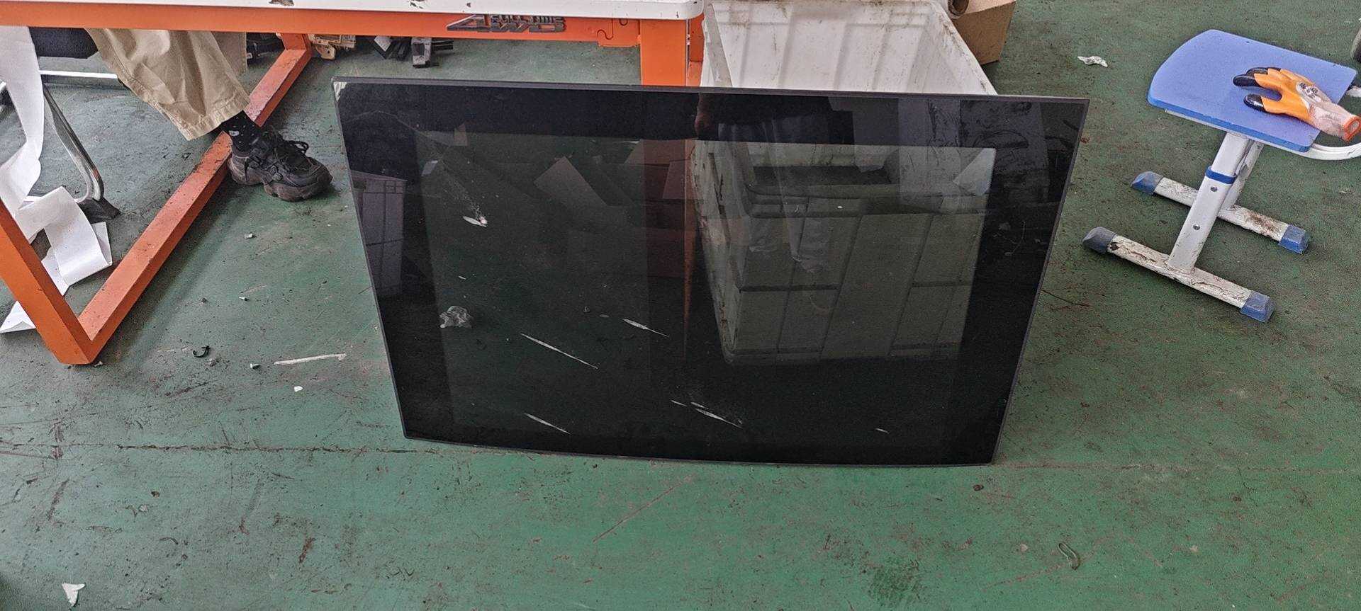 81630B3000 天窗玻璃（前）