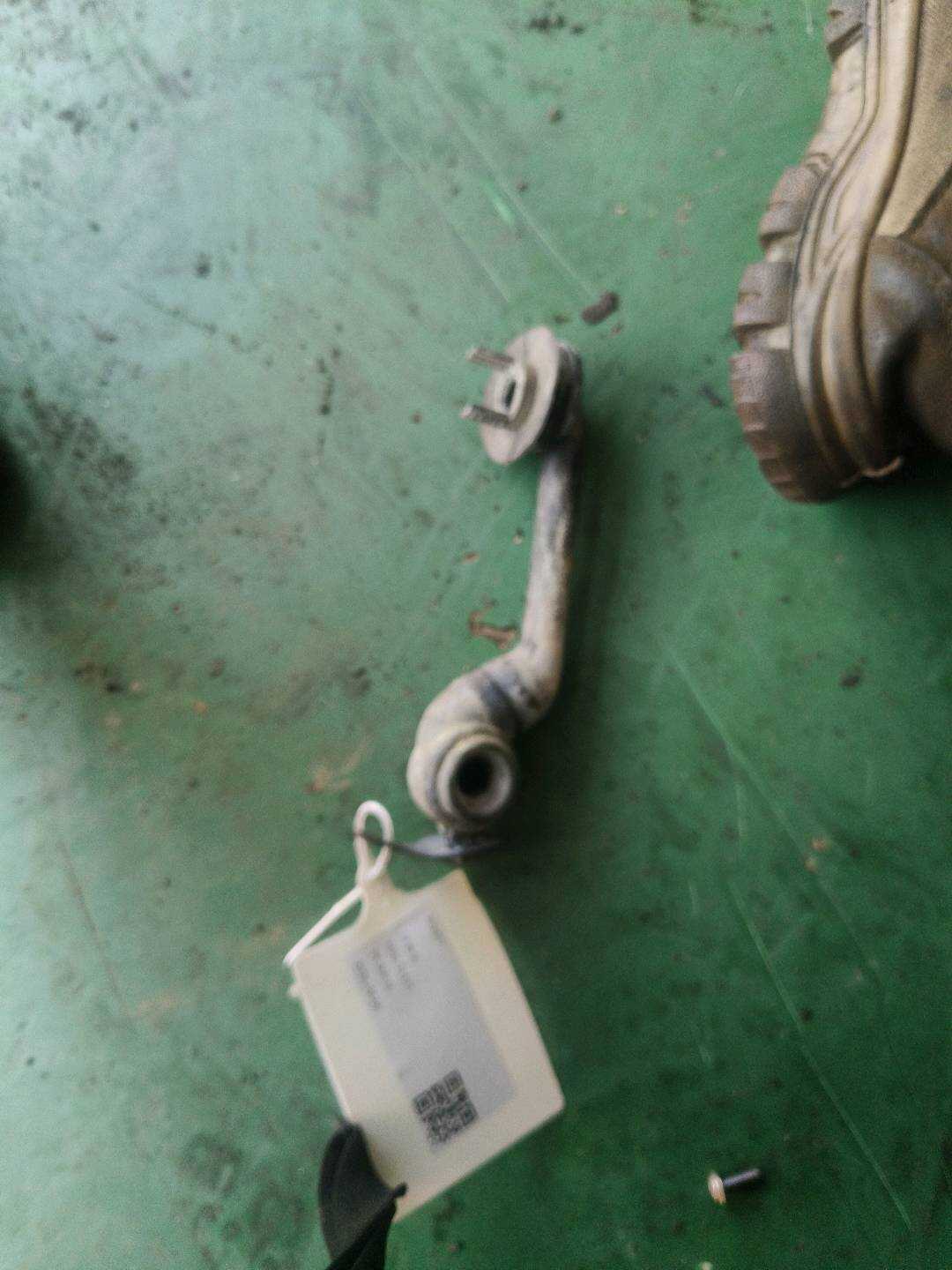 64116947557 冷凝水软管 左上
