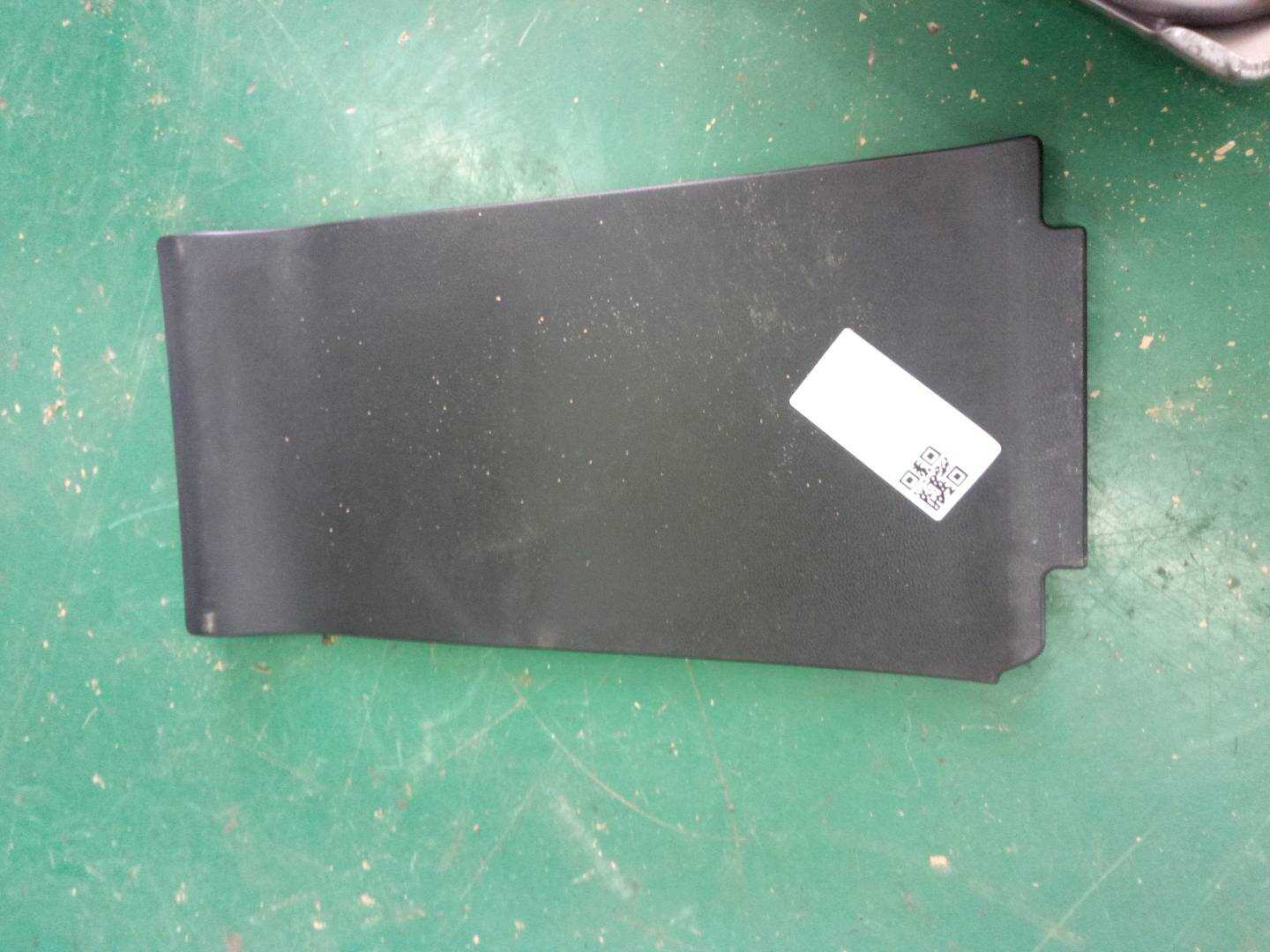 82995TL0G01ZA 后座椅中间扶手护盖