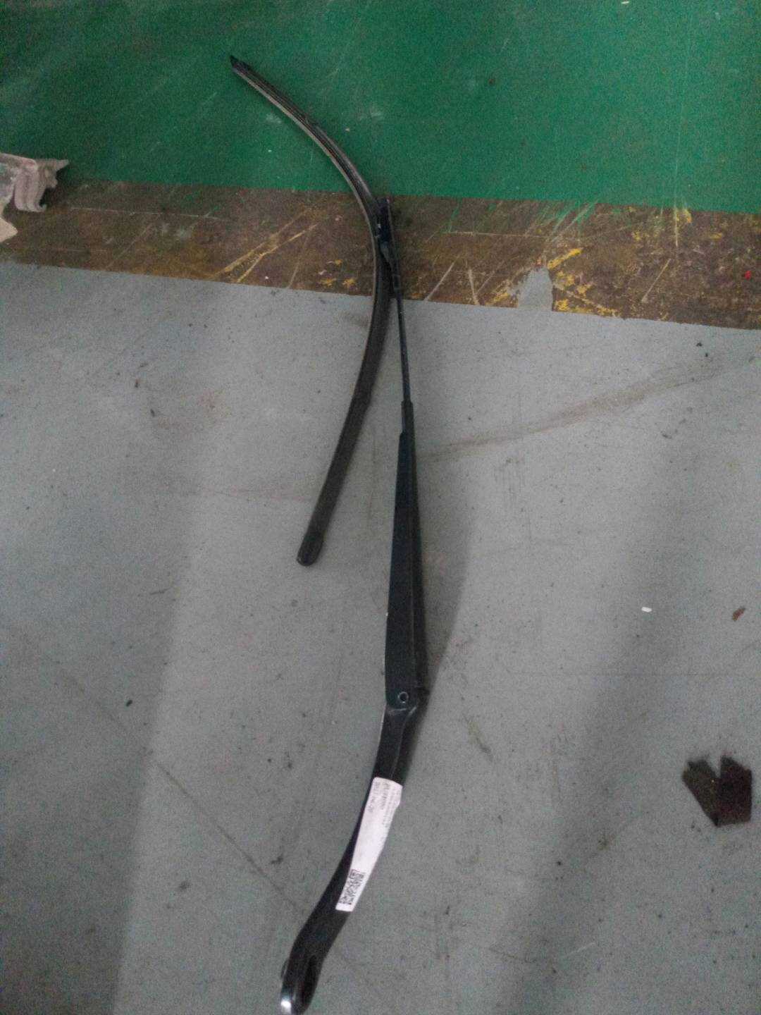 A2468200144 前风挡雨刮臂（左）