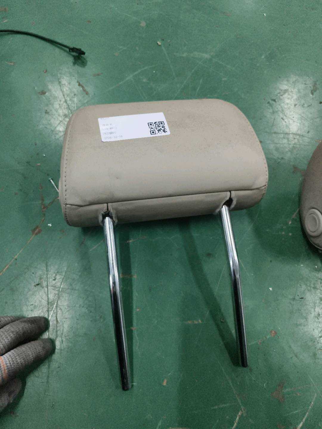 4L0881901ADL53 驾驶员座椅头枕