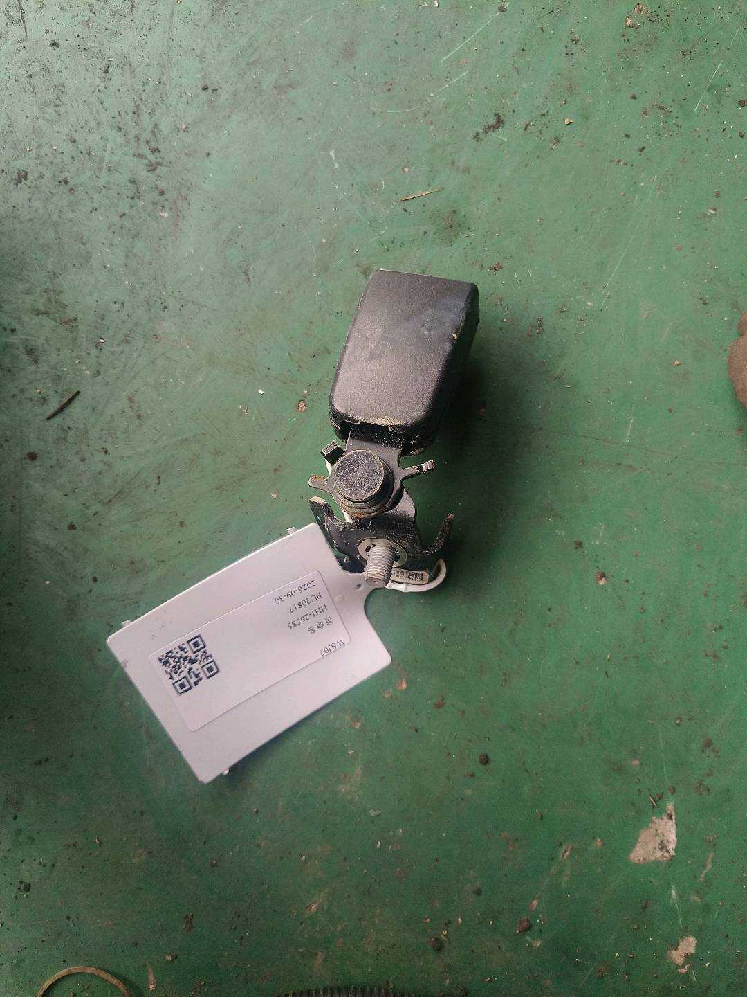 A2058600569 后座椅安全带扣(左)