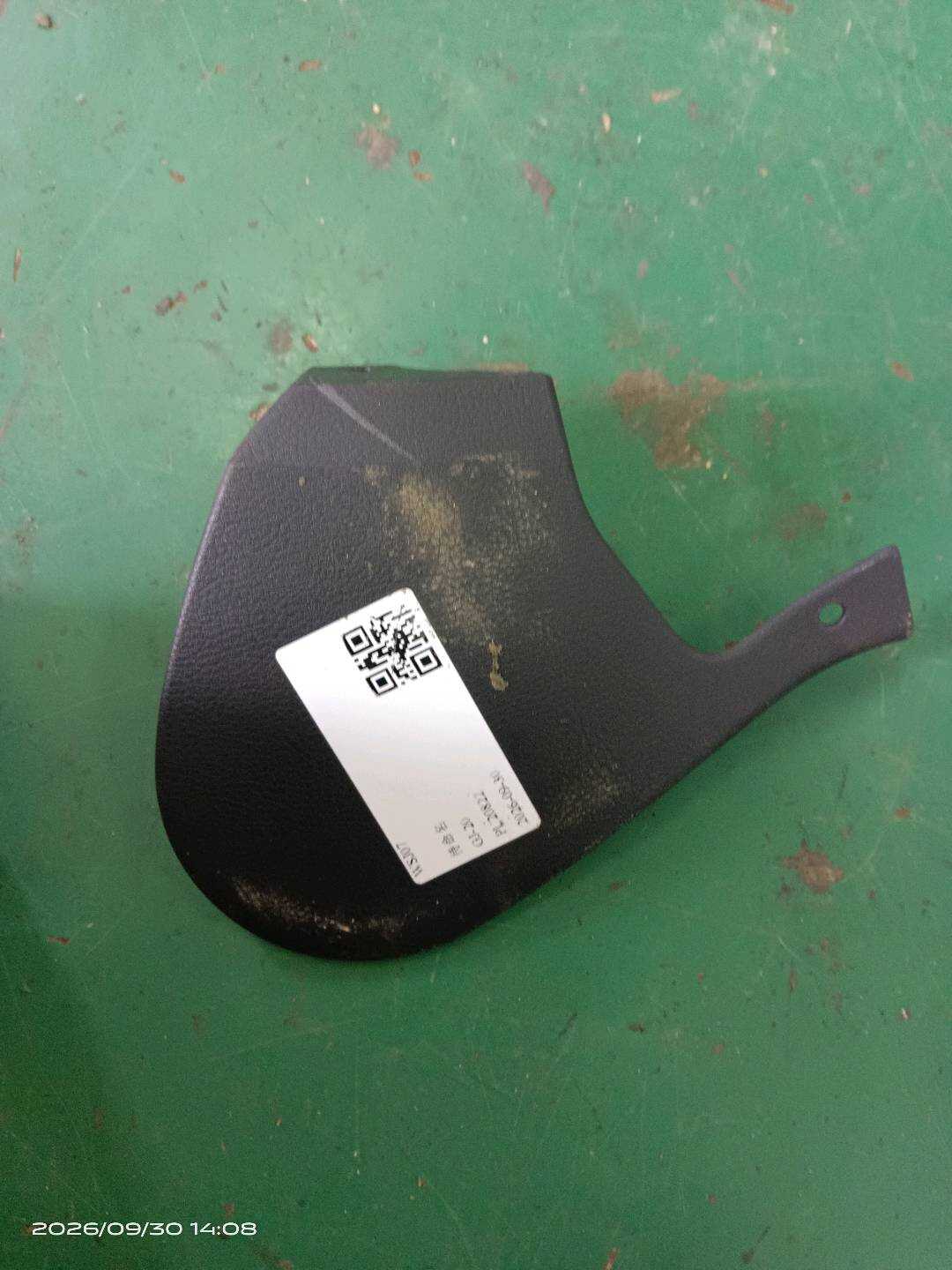 95852132800 安装部件内部装饰罩（右）
