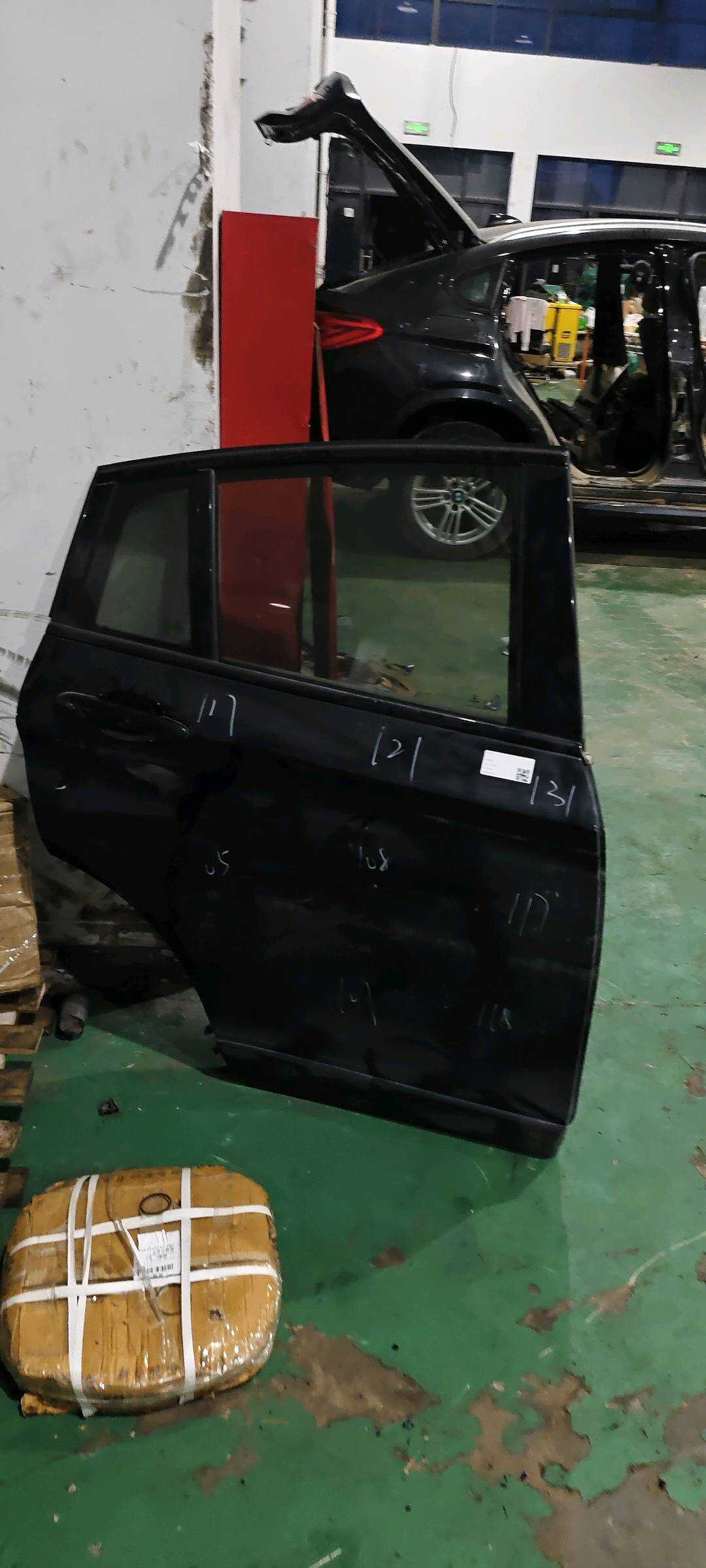 41007364792 Rear Door Shell, Right
