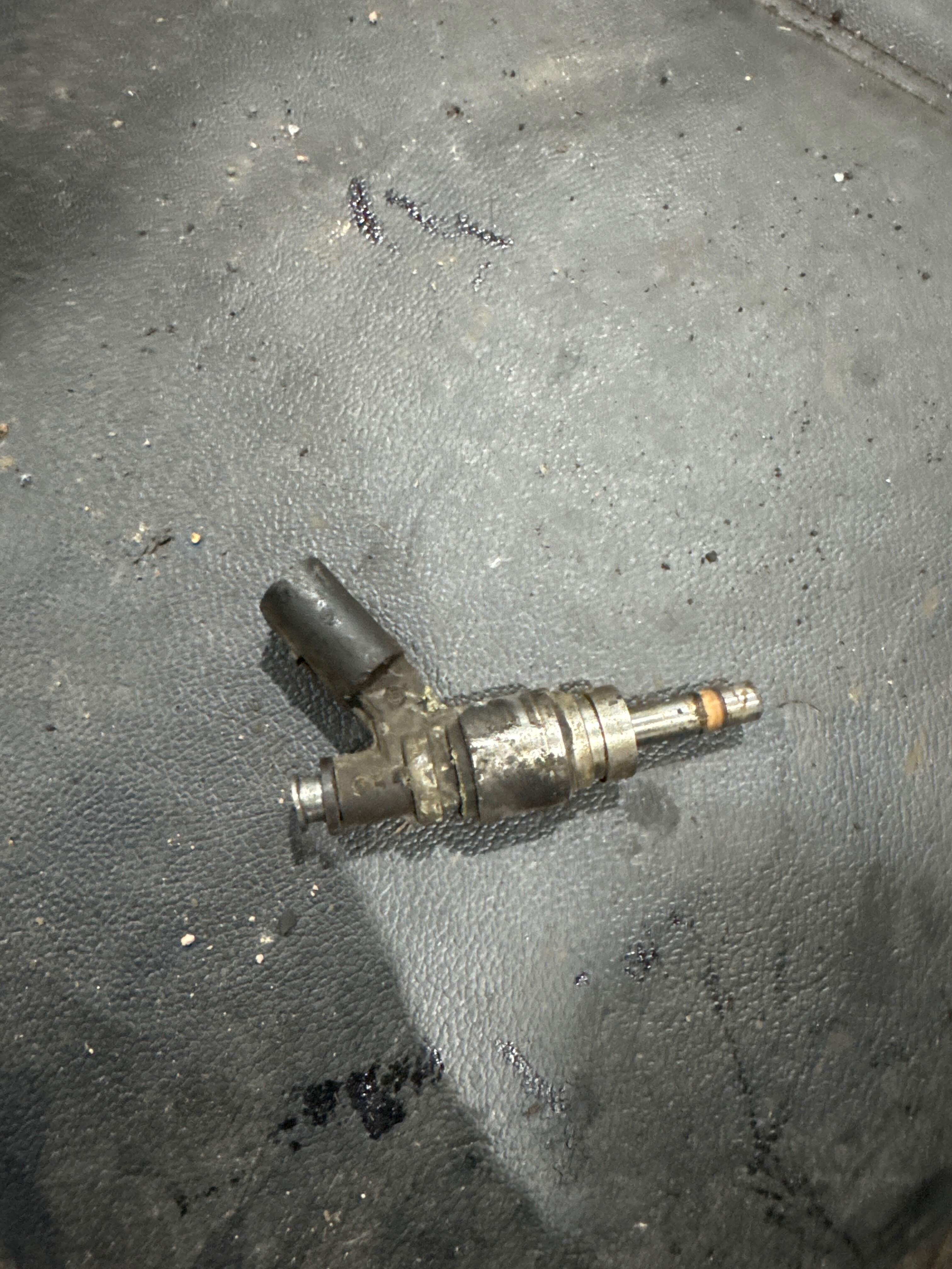 079906036C Fuel Injector
