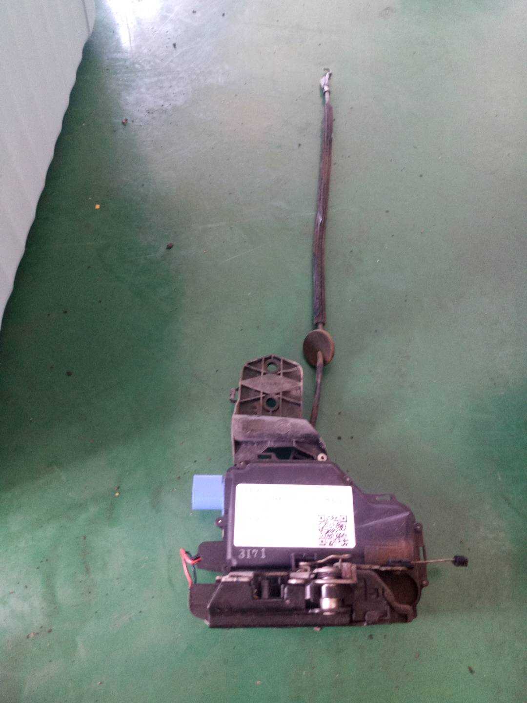 3B4839015AG 后门锁机构(左)