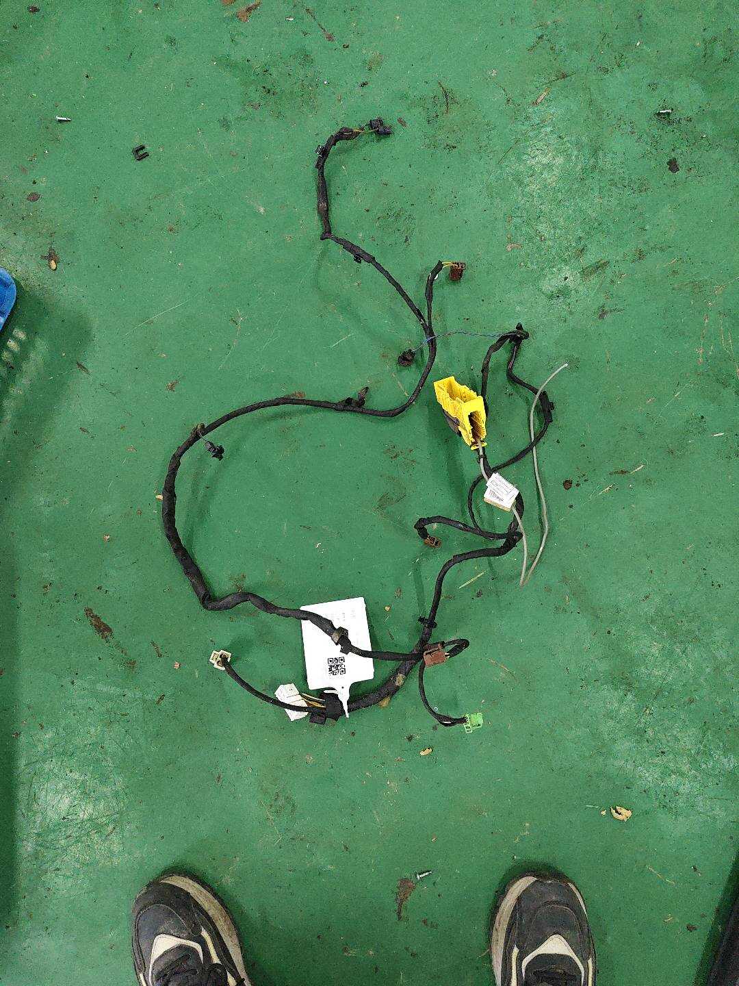 61112158680 Passenger Seat Wiring Harness Assembly