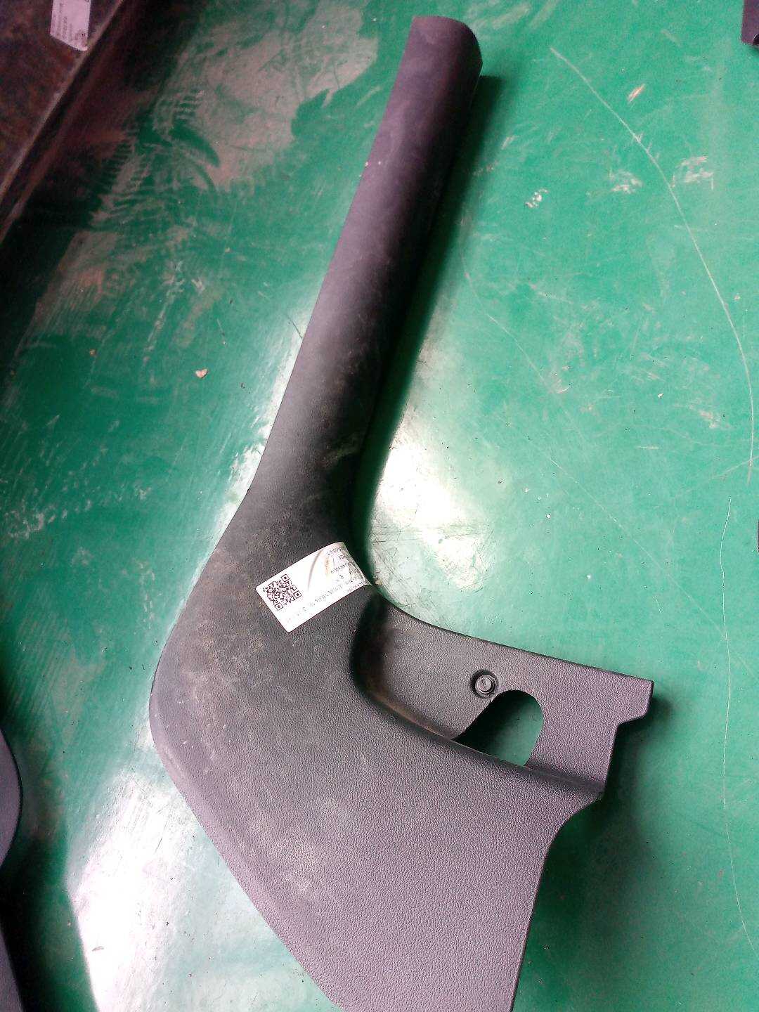 5E08634839B9 A柱内衬（左下）