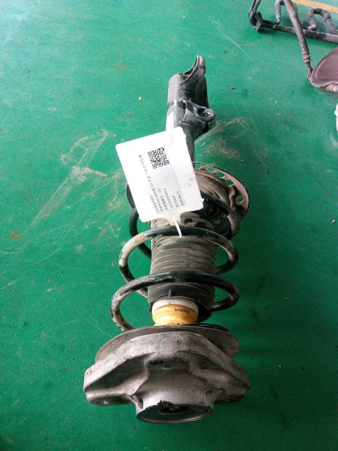 A2123235300 前减震器总成
