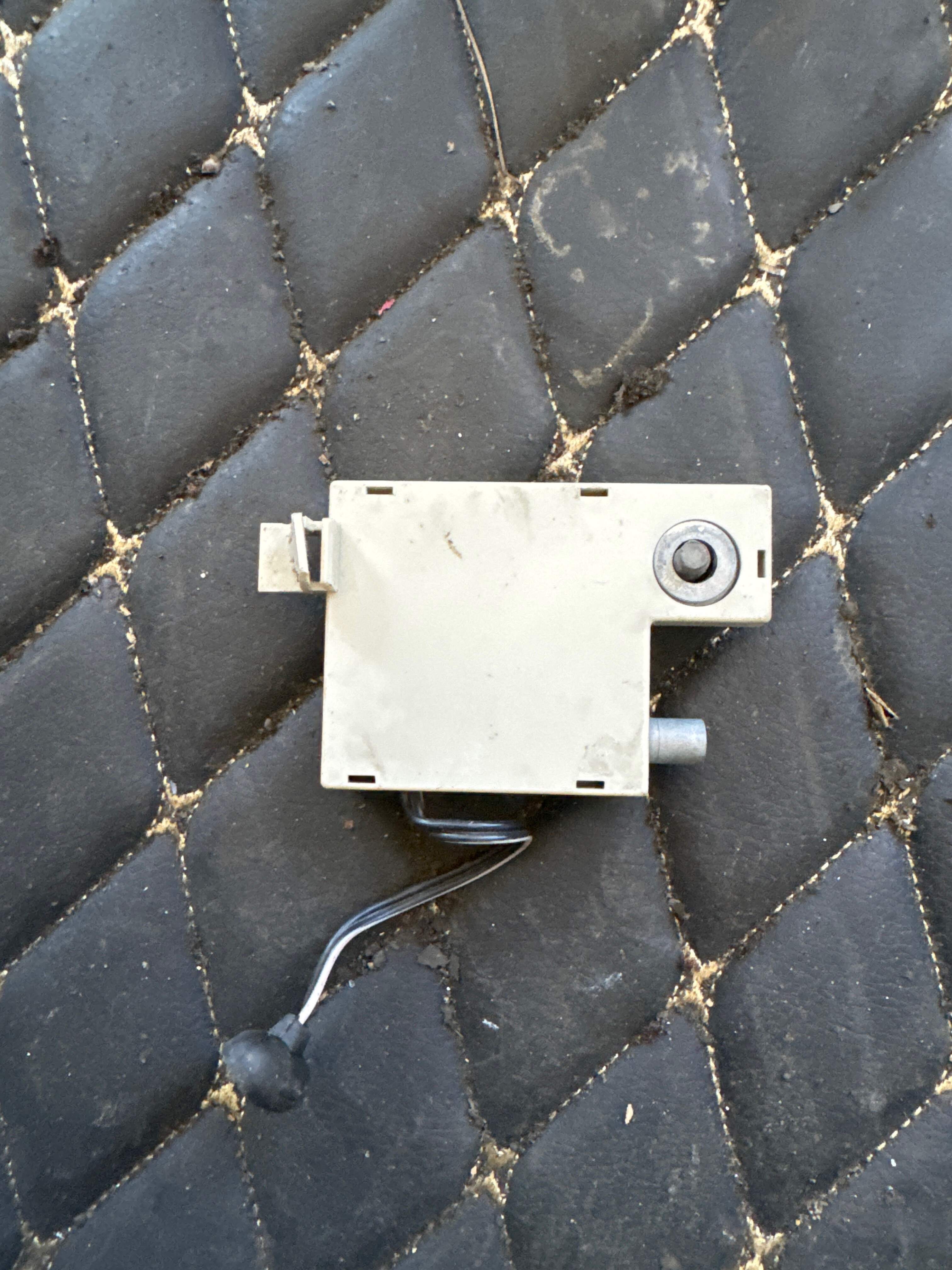 LR002368 Antenna Amplifier