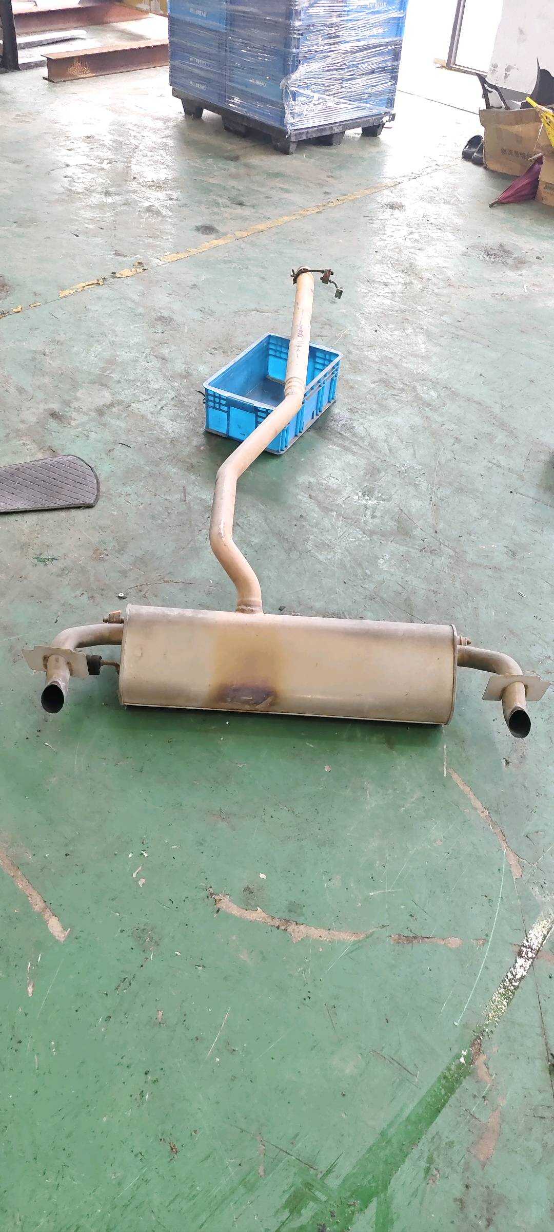 LR056997 Exhaust Pipe, Rear
