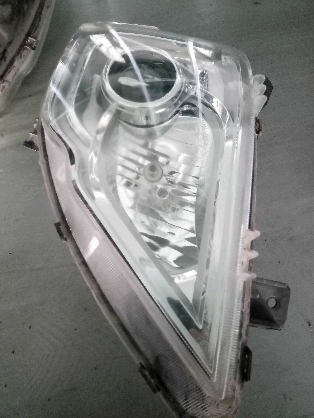 G1011020100B1 Front Headlight Assembly, Left