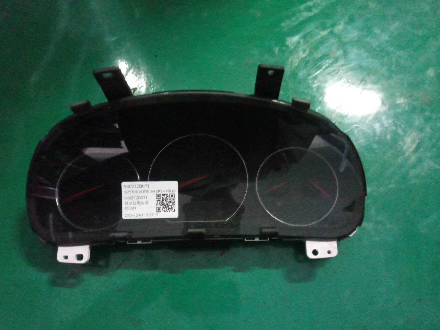 940272B071 Instrument Cluster Assembly