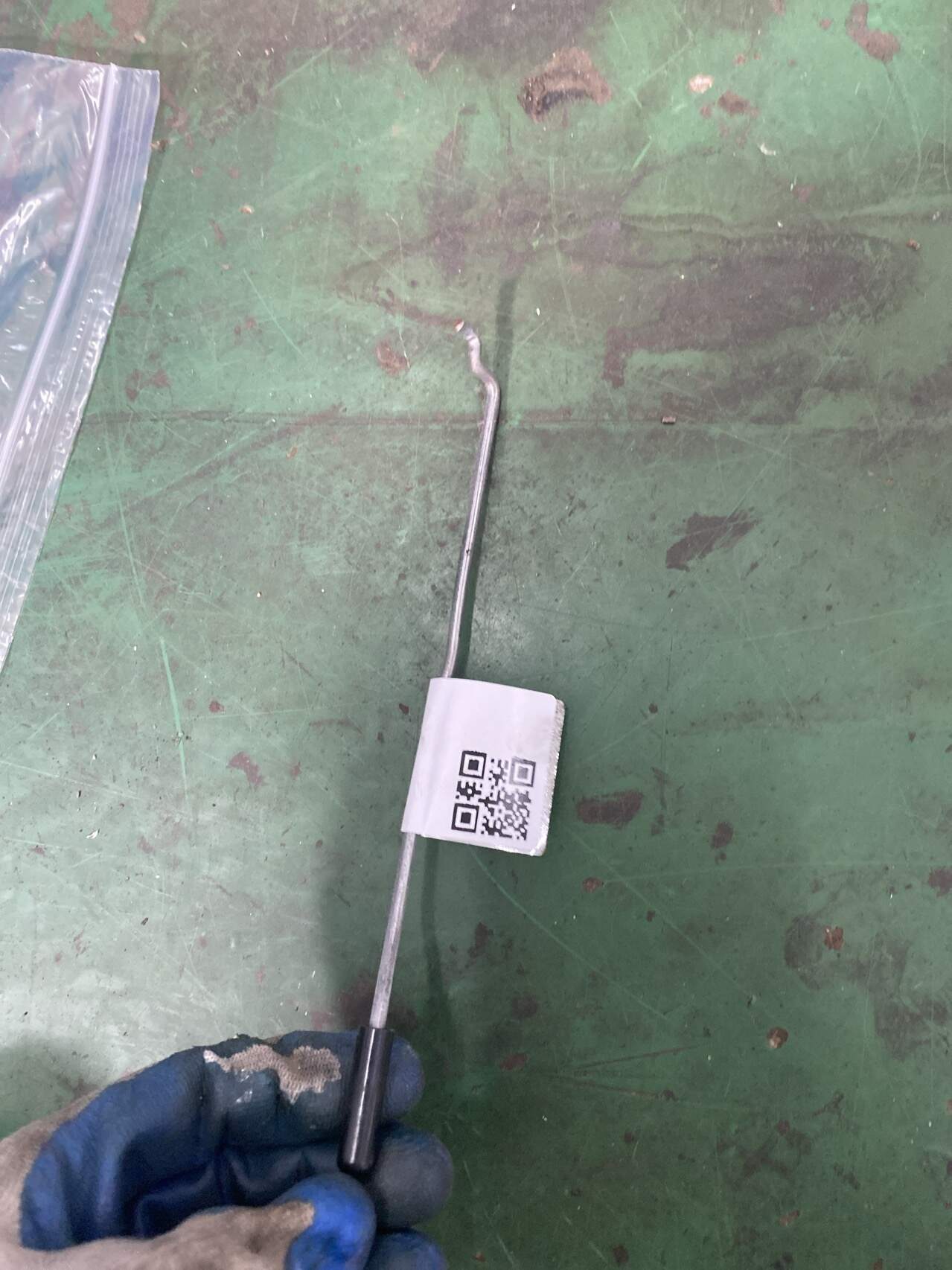 51217110703 前门锁止杆(左)