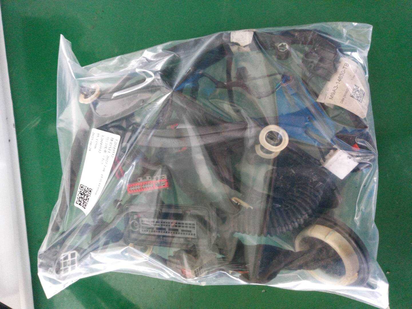 T2H49332 前门线束（右）
